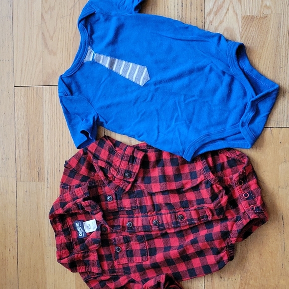Oshkosh & Circo - 12M Boys BodySuits Buffalo Check & Blue w/Tie